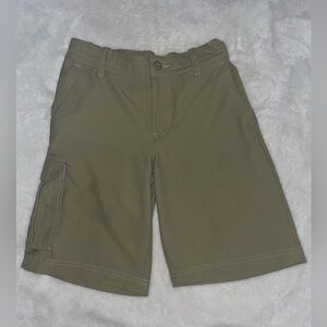 Under Armour kids tan Cargo Shorts
